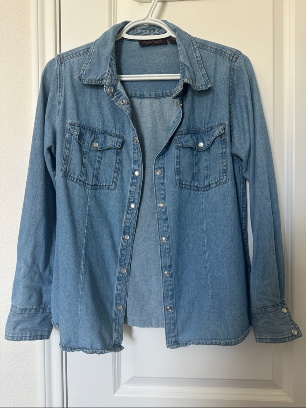 100% Cotton Classic Light Blue Denim Button-Front Shirt
